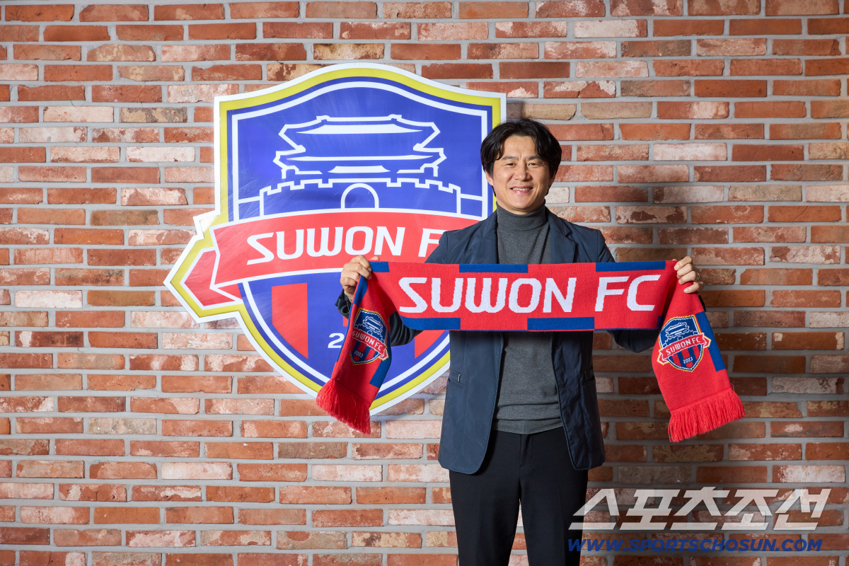 "승격 최선!" 박건하 전 수원삼성 감독,수원FC 지휘봉...이정효 감독…