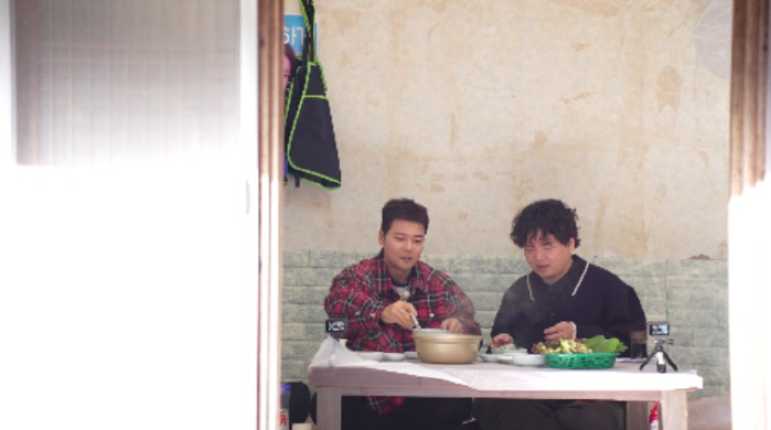 곽튜브, 결혼한 지 45일 만에 충격 고백…"아내와 따로 살아"(전현무계…