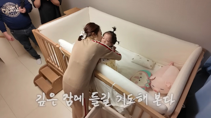 황보라, 子 수면 교육에 쏟아진 '유난' 지적…♥김영훈 "걱정해주셔서 감사"