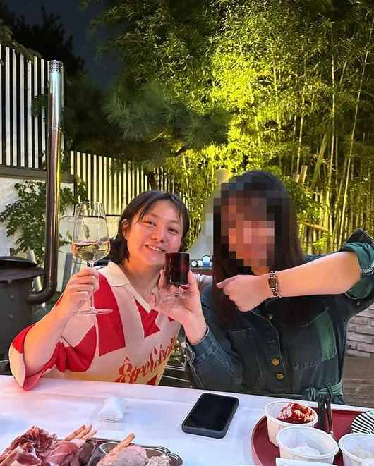 박나래가 샤넬 선물했다는데…매니저도 줬다 "박봉 쪼개 구두·술 선물 "