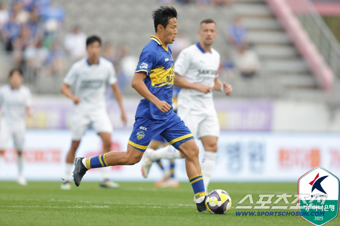 "파격적 장기계약" '33세 MF'손준호,충남 아산과 4년 재계약[단독]