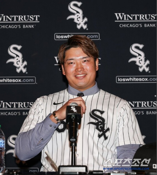 '괴물타자' 무라카미 왼쪽 손목에 저 시계는…스위스제 7억2000만원짜리…