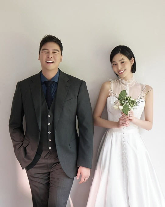 [SC결산]2025 연예계는 ‘웨딩 대란의 해’ 4월·11월 3러시부터 …