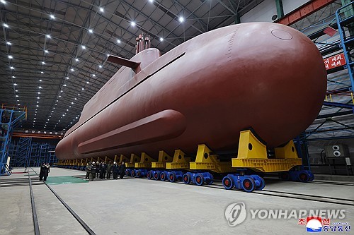 北, 韓핵잠 비난하며 건조 중인 핵잠 과시…러와 협력 가능성