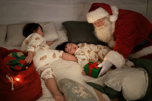 "어제 산타가 왔었어!"…'AI 산타'로 아이 동심 지키는 부모들