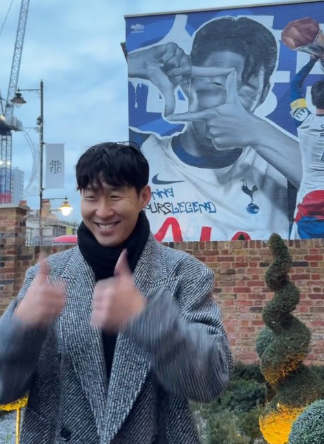 "돈 있으면 뭐해, 선수가 싫어하는데" 손흥민 떠난 토트넘 2930억 이…