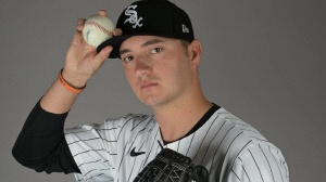 'ERA 12.86' 비운의 특급 유망주, 한화 왜 14억이나 투자했나…