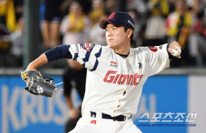 82경기 2연투 3연투 모두 리그 1위 → 혹사 아냐? 24세 영건 향한 레전드의 조언 