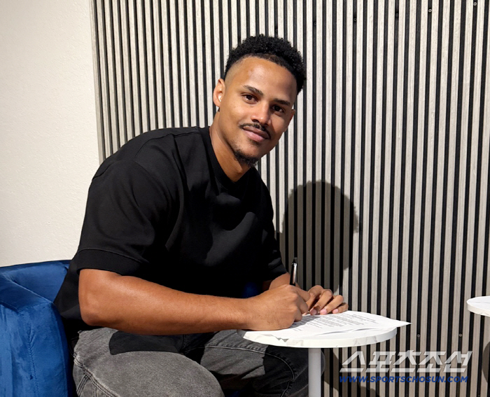 주형광 코치 떠난 롯데 마운드, 어떻게 재편될까? 동쪽에서 온 '투수 장…