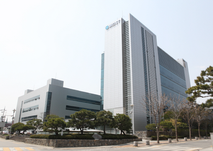 "글로벌 ESG 평가기관 '에코바디스' 골드 등급 획득"…동아에스티, 지속가능경영 성과 인정받아