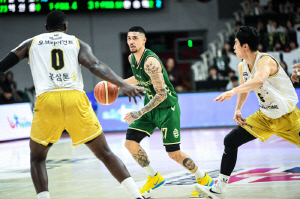 '성탄절에 복수하고 재뿌렸다' DB,정관장 4연승 저지…2라운드 21점차 대패 설욕하며 연패 모면