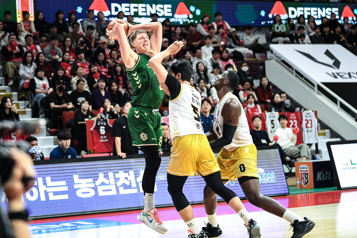 '성탄절에 복수하고 재뿌렸다' DB,정관장 4연승 저지…2라운드 21점차…