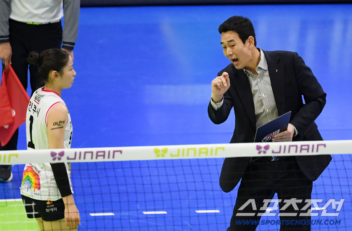 '김연경도 인정한 재능' 몽골소녀 인쿠시 성장기, 경기 전 활짝 웃은 이…