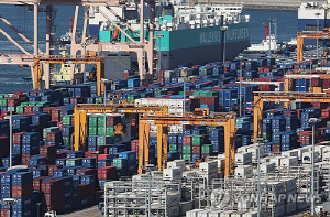 [2026전망] 적극재정·초혁신으로 2% 성장 내다본다…환율·부동산 난제