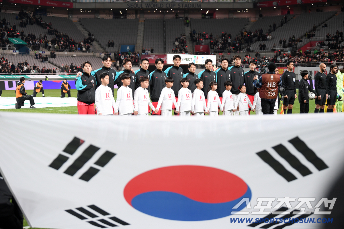 "韓-日, 어떻게 이기나!" 中 한탄, FIFA랭킹 71→93위 '추락'…