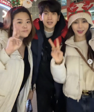 불화설 끝! 미나♥류필립, 시누이 수지와 손 꼭 붙잡고 해피 성탄절 “외로운 연말 함께”
