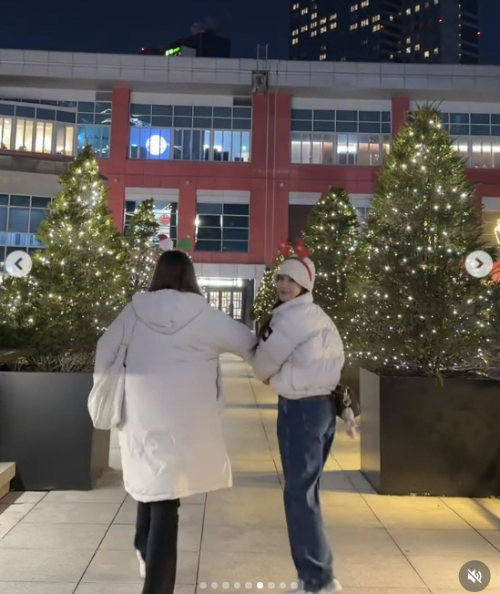 불화설 끝! 미나♥류필립, 시누이 수지와 손 꼭 붙잡고 해피 성탄절 “외…