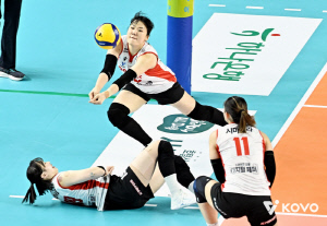 패패패패패패패패패! 페퍼저축은행, 9연패 연례행사인가.. 이기는 법 까먹었다 → 한국도로공사에 0-3 셧아웃