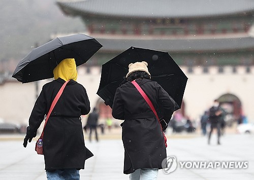 [내일날씨] 한파 누그러져 낮 최고 12도…중부 눈비