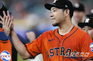 미일 통산 '121승' 좌완 첫 대표팀이라고? 오타니의 고향-고교 3년 선배 기쿠치, 그에게 바라는 건 2023년 다르빗슈 역할[민창기의 일본야구]