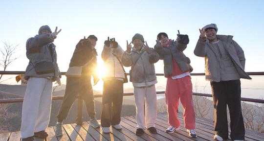 조세호 하차한 '1박 2일' 딘딘, 참아왔던 눈물 왈칵..멤버들도 '깜짝…