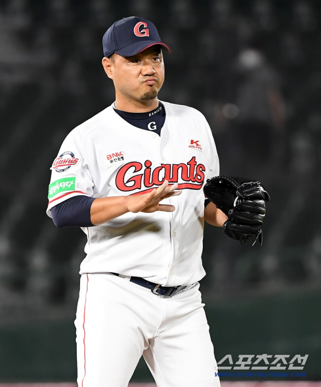 "내가 잘해야 롯데도 잘한다" 12연패 악몽 잊지않은 안경에이스, 레전드…