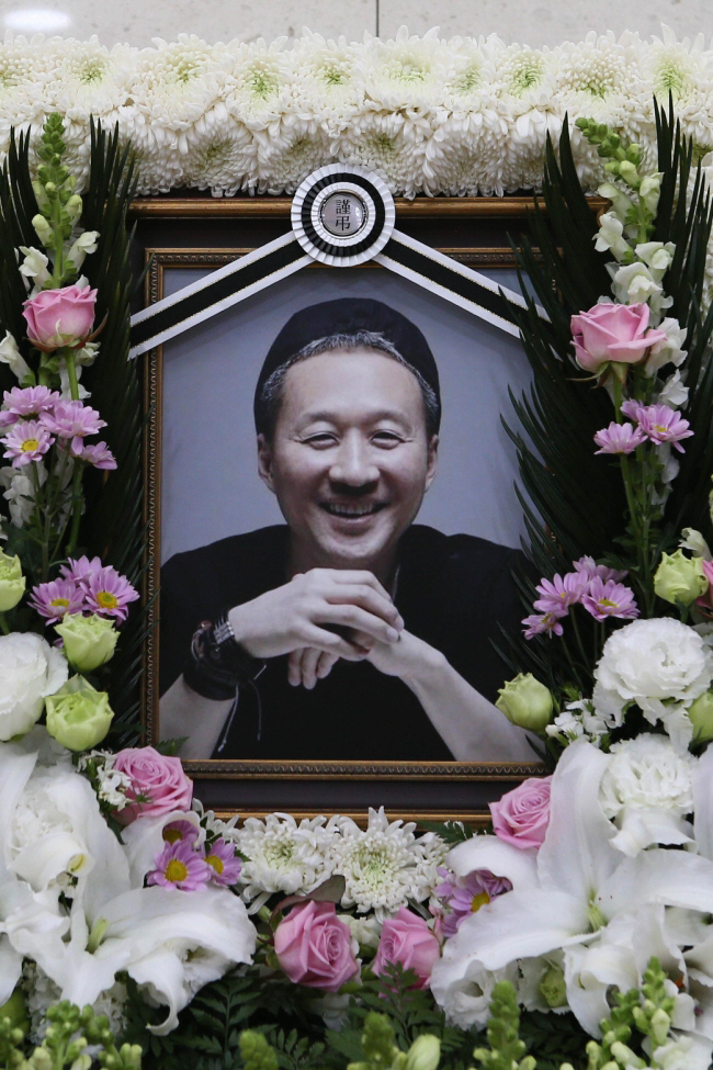 故 전태관, 신장암 투병 끝 별세..아내 사망 후 건강 급격히 악화 '오…