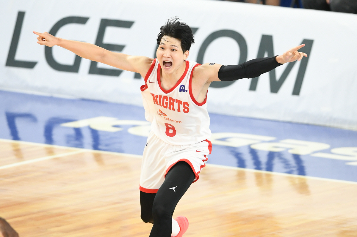 [오피셜]KBL 심판부, 서울 SK-대구 한국가스공사 '안영준 트래블링 …