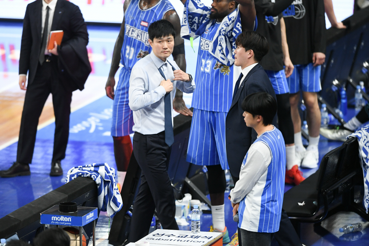 [오피셜]KBL 심판부, 서울 SK-대구 한국가스공사 '안영준 트래블링 …