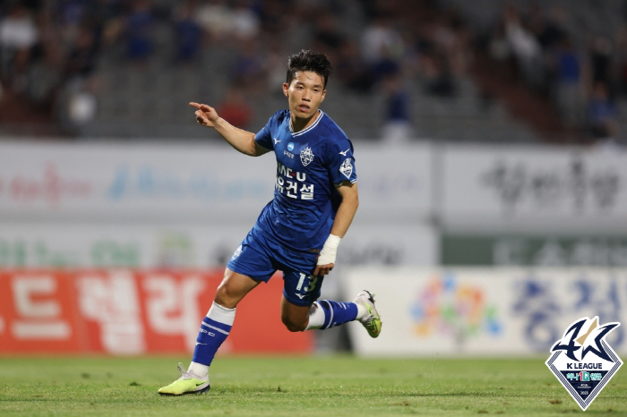 [오피셜]"2부에서 잘하면 포항 간다" 유럽파 출신 멀티플레이어 김승호,…