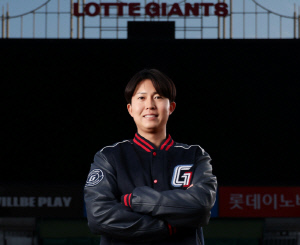 155㎞ 日와일드씽 → 롯데 입단 직전 한국서 투구폼 교정? 교야마의 도전, 반전의 한수 될까 [SC포커스]