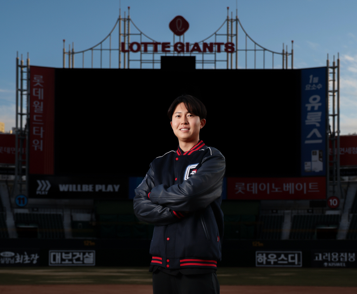 155㎞ 日와일드씽 → 롯데 입단 직전 한국서 투구폼 교정? 교야마의 도…