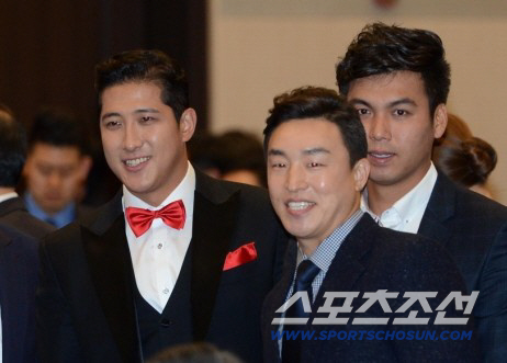 50억 대박 이적, 친정팀으로, FA 4번 성공, 돌연 은퇴... 형들은…