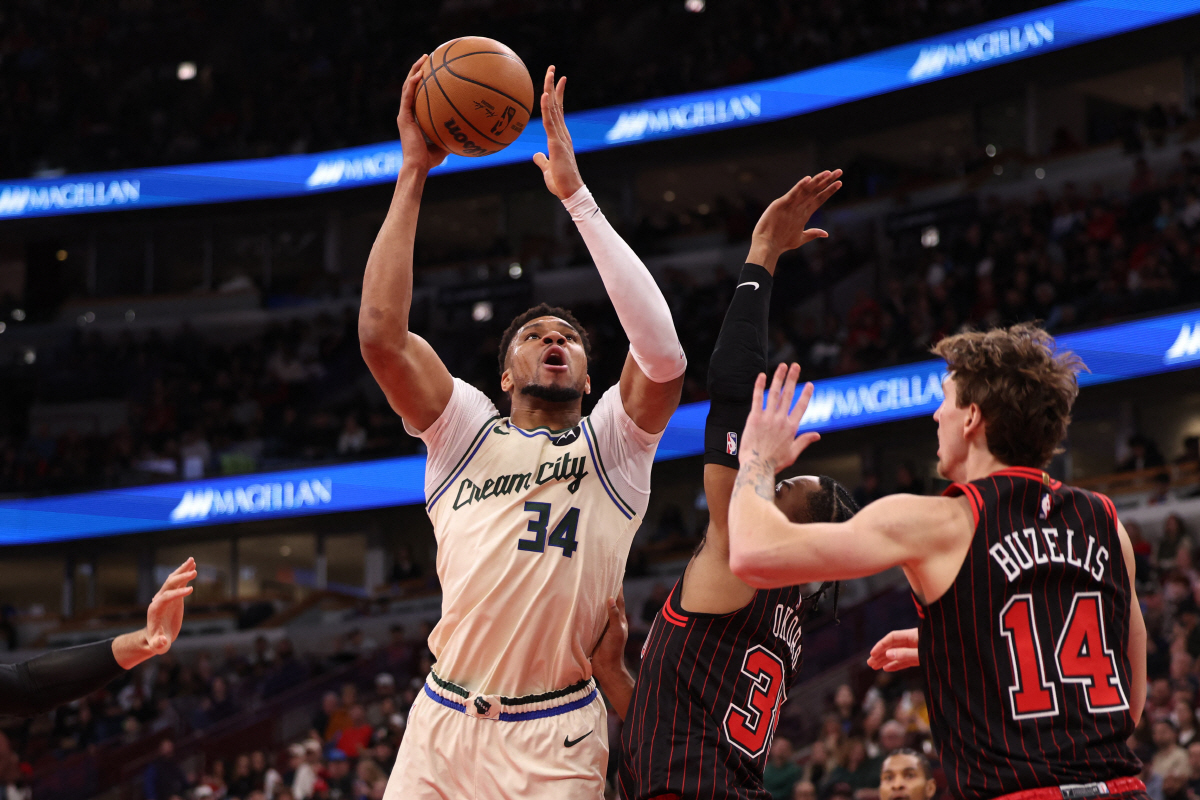 그리스 괴인 조기 복귀. 29득점 폭발, 위력은 여전했다. 밀워키, 시카…