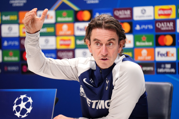 "이제 손흥민 영영 떠났잖아" 토트넘이 과도기에 있다는 프랭크 '눈물의 팩폭', "챔스 출전? 착각하지마. 우린 EPL 17위였어"