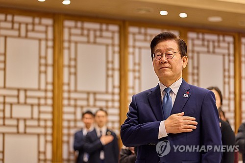 李대통령, 오늘 청와대 첫 출근…'용산 시대'와 결별