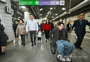 서울지하철 338개역 전체에 엘리베이터 설치…