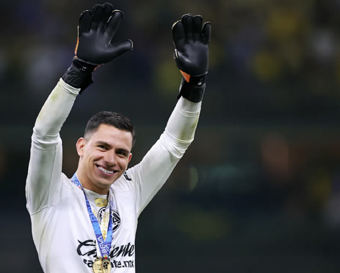 [오피셜]손흥민도 입 벌리고 당황..."우리 골키퍼 얼머나 잘하는지 봐!…