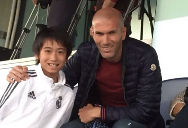"FIFA 징계로 공식전 못 뛰어" '日 최초 레알 마드리드 선수'가 이…
