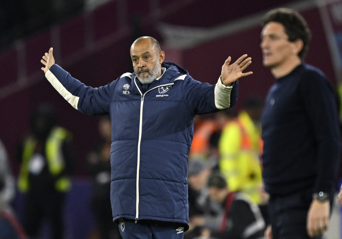 "수뇌부 경질 고려" 손흥민도 살리지 못했던 감독, 또 일자리 뺏길 위기..."13경기 승률 단 16.7%"