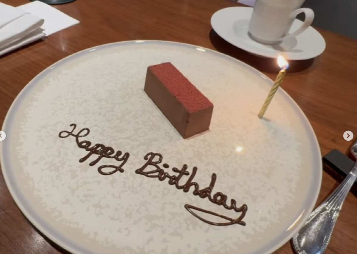 홍진경, 이혼 후 유학 보낸 딸과 단둘이 생일 데이트..'럭셔리' 엄마 …