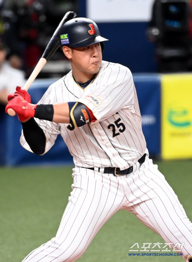 송성문 계약 잉크도 안 말랐을텐데…대형 경쟁자 등장? "적극적 자세 보인…