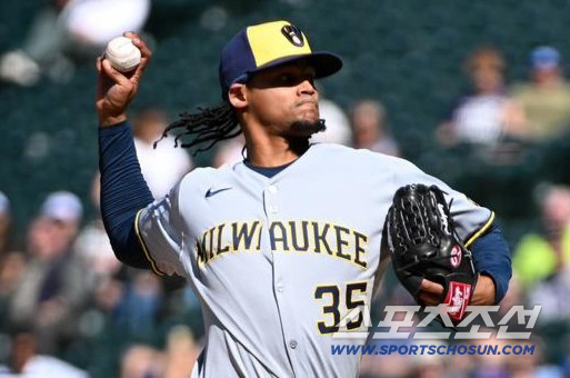 기억하는가 8월초까진 우승도 바라보던 3위였다. 외국인 선발+아시아쿼터 …