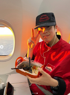 피오, '놀토' 출연진 3명 활동 중단 속 한국 떠났다