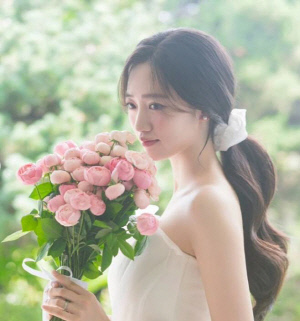 [공식] '매직키드 마수리' 한보배, 3월의 신부 된다…
