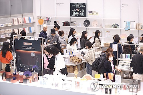 박물관 '오픈런' 이끈 문화상품 '뮷즈', 매출 첫 400억원 돌파