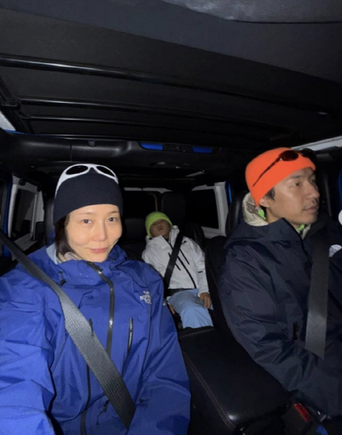 마이큐, 가족사진 공개로 화제..김나영 "세계 최고의 남편♥" 찐 사랑 …