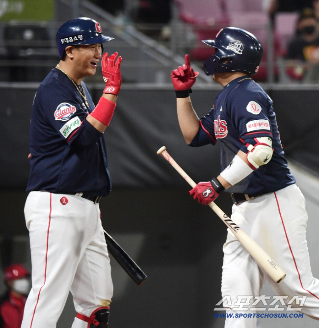 '더이상 어리지 않다' 부담감은 변명일 뿐…한동희의 2026년, '아픈손…