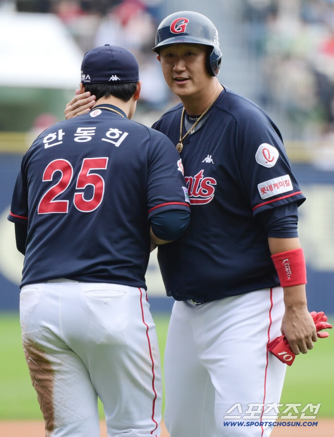 '더이상 어리지 않다' 부담감은 변명일 뿐…한동희의 2026년, '아픈손…