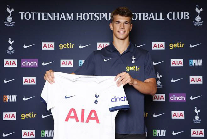 손흥민도 못했던 토트넘→바르셀로나, 19살 월클 초특급 유망주 해낼까..…